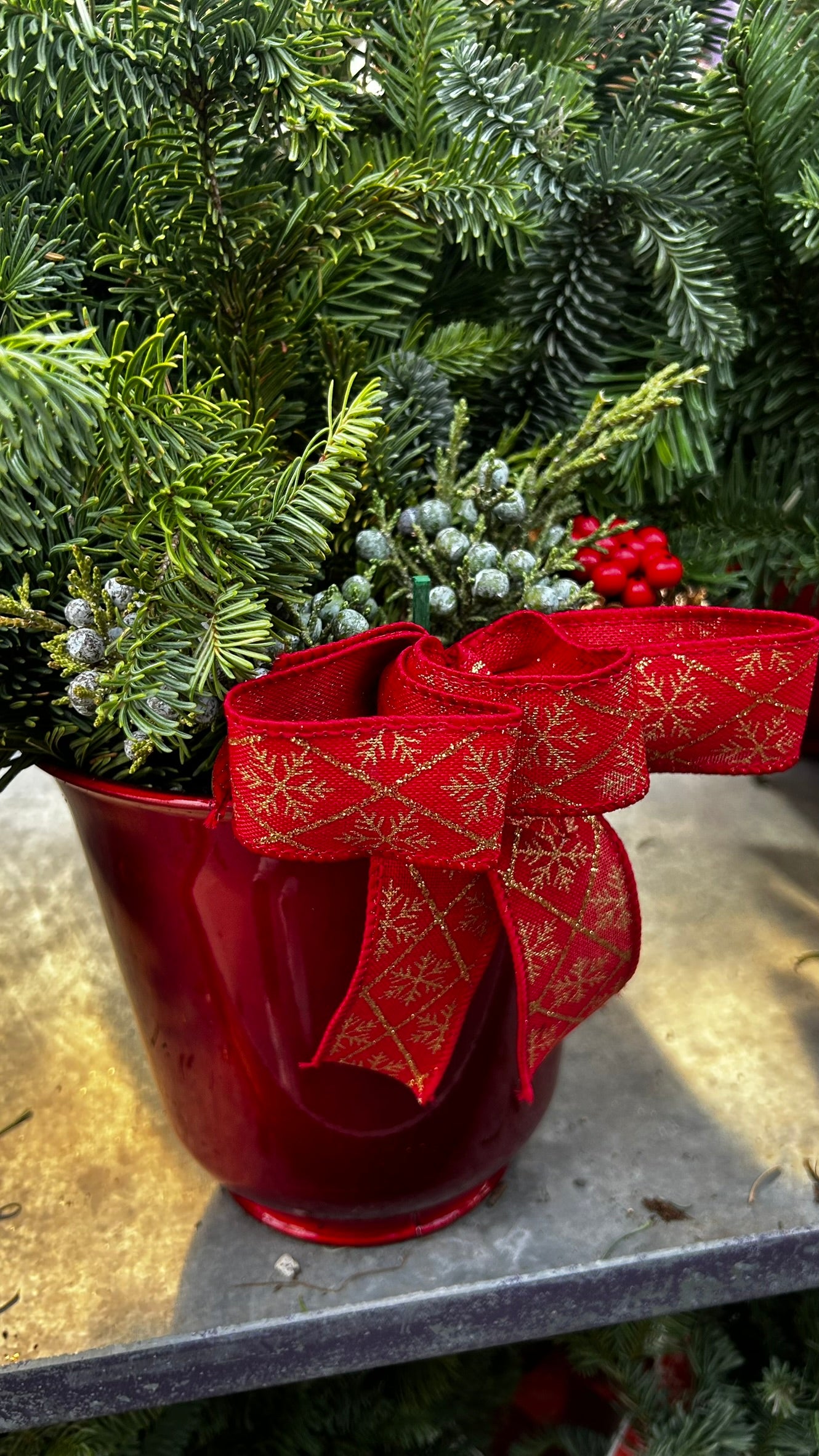 Planter, 8" Florence Urn (Each)