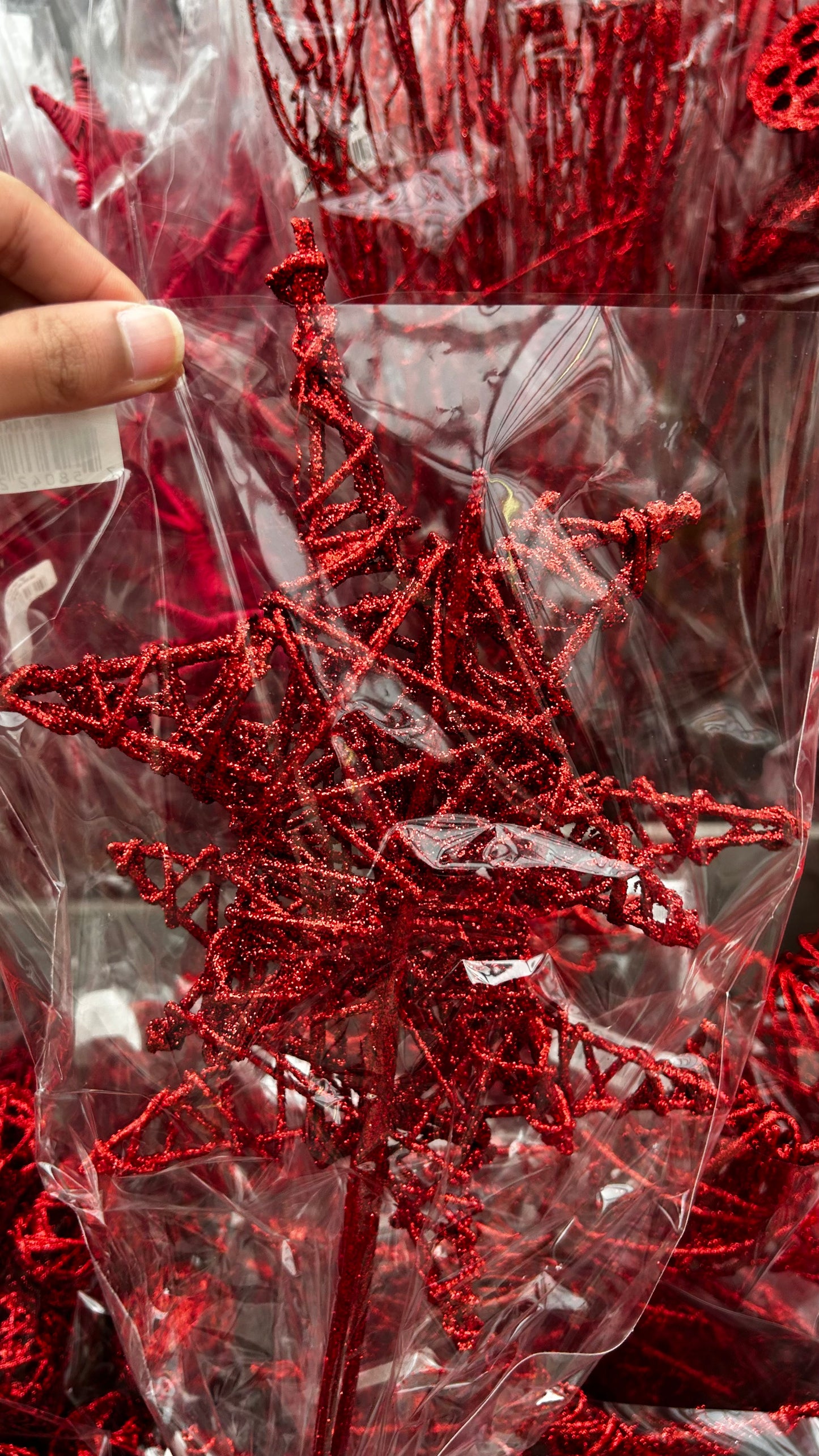 Accents, Branch Star, Red Sparkle (XMNP626) Each